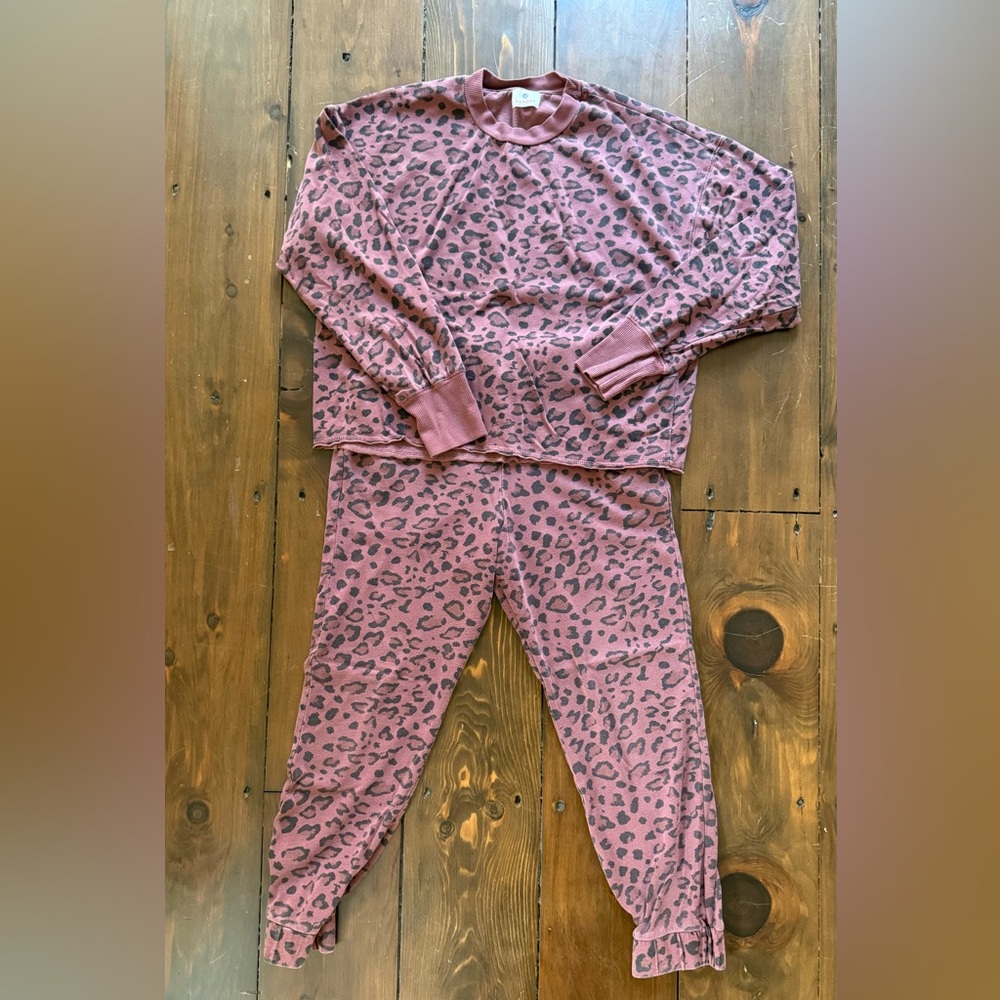 Sundry leopard lightweight sweatsuit size 1